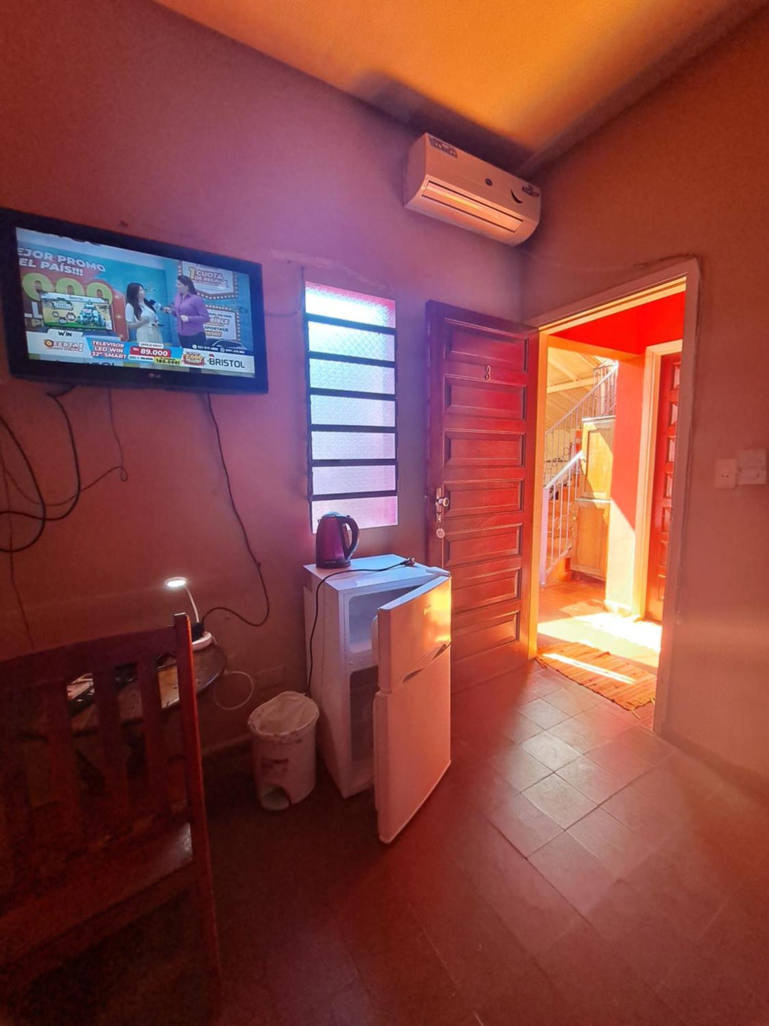 Hummingbird Hostel Ciudad del Este Ngoại thất bức ảnh